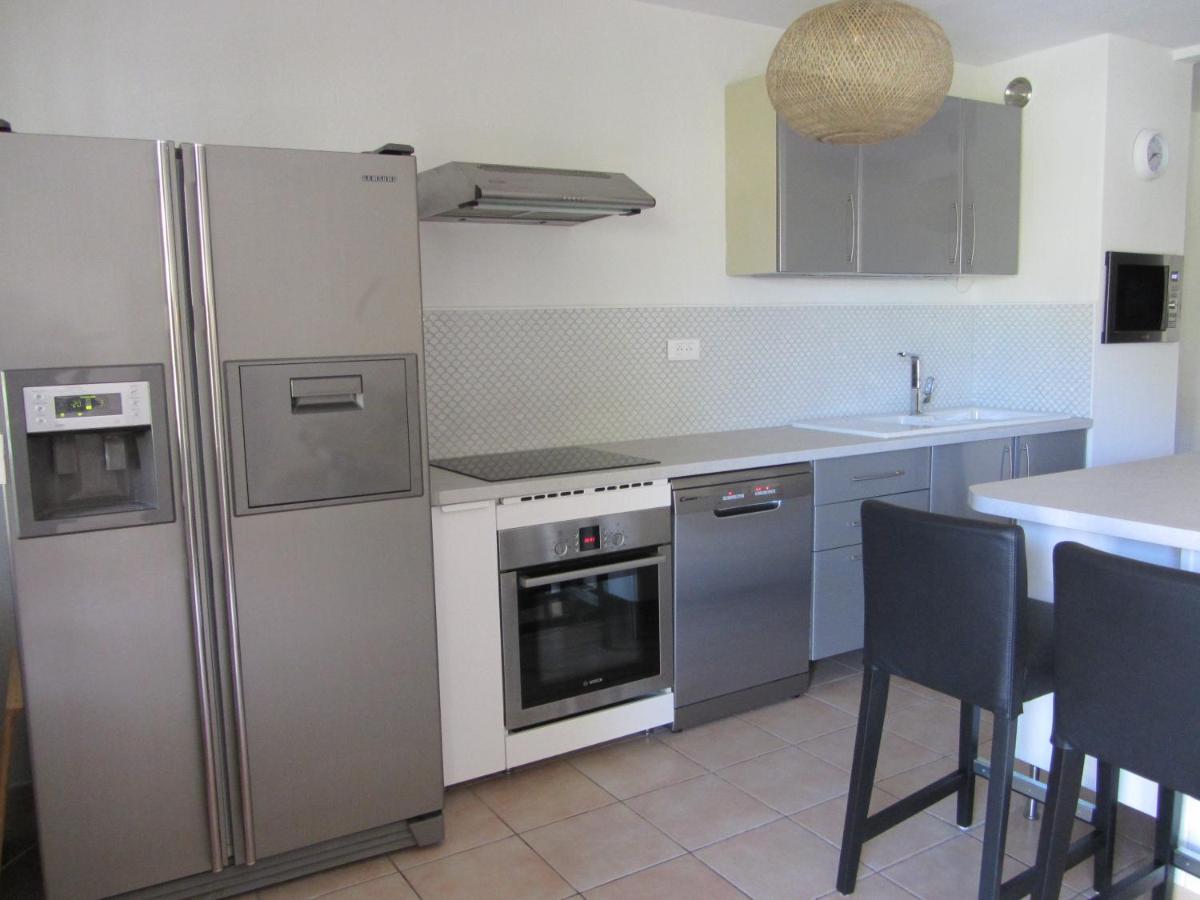 Appartement Les Cigales Rez De Jardin A 10Mn Des Plus Belles Plages Hyeres Bagian luar foto