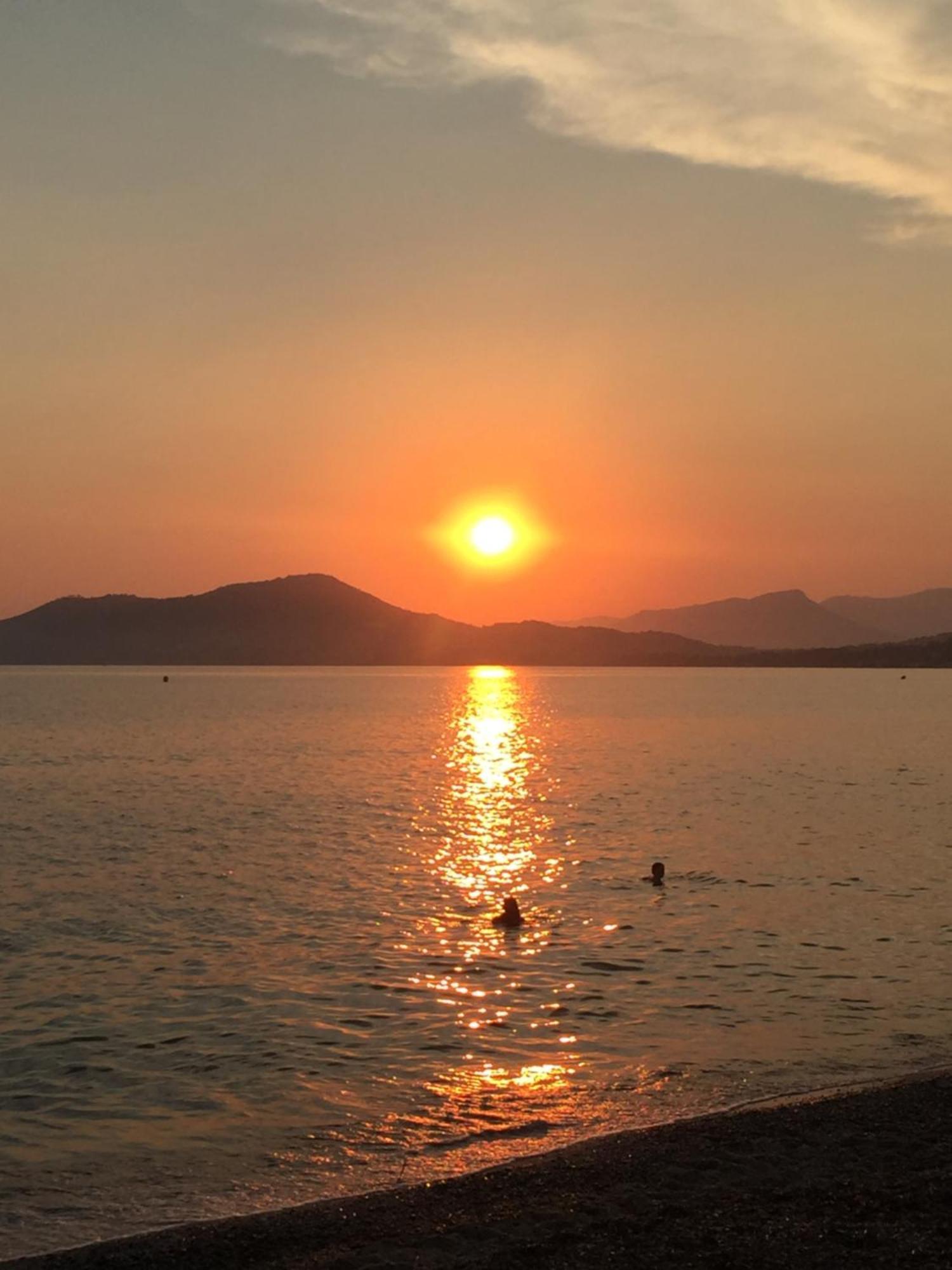 Appartement Les Cigales Rez De Jardin A 10Mn Des Plus Belles Plages Hyeres Bagian luar foto
